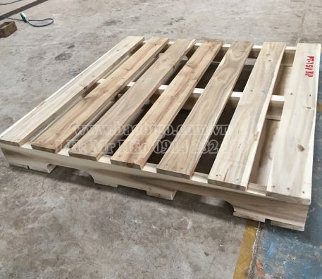 Wooden pallet